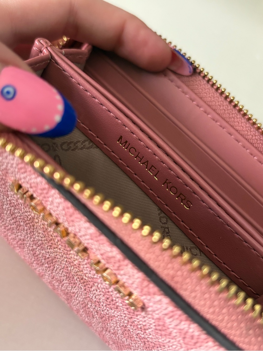 MICHAEL KORS Blush Pink Zip Card Wallet with Gold Hardware✨